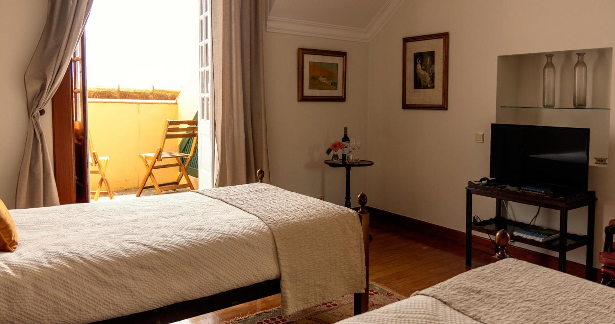 Aparthotel Quinta Da Nasce Agua Angra do Heroísmo Exterior foto